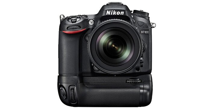 Обзор Nikon D7100 - топовая беззеркальная кропнутая камера с батарейным блоком
