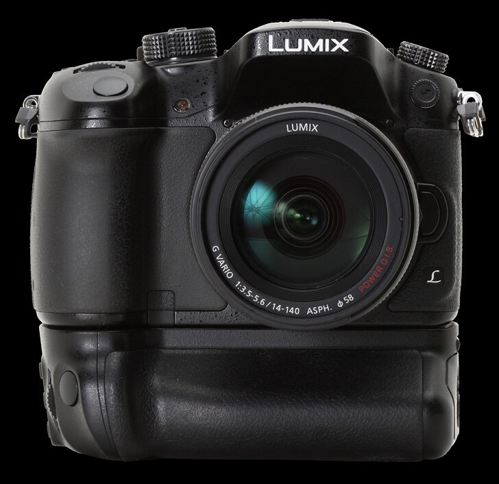 Обзор Panasonic Lumix GH4 - камера с батарейным блоком