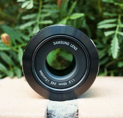 Samsung NX 45mm F1.8-1